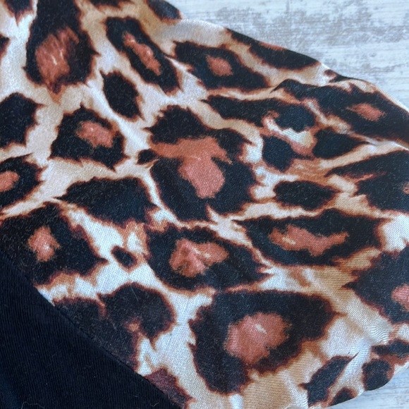 Animal Print Top - Picture 3 of 4